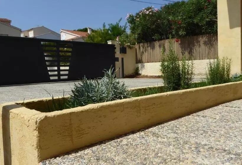 Aamiaismajoitus (B&B) Les Pucines T2 Bas De Villa