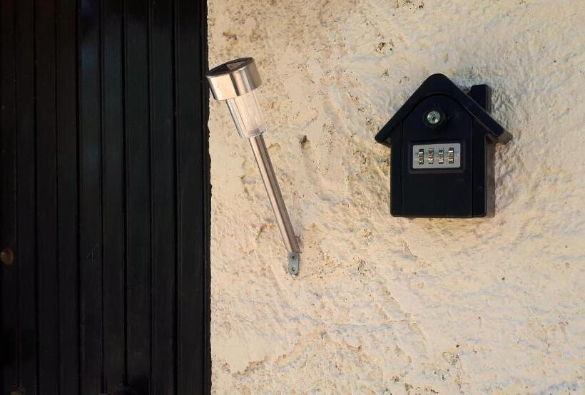 مبيت وإفطار Les Pucines T2 Bas De Villa