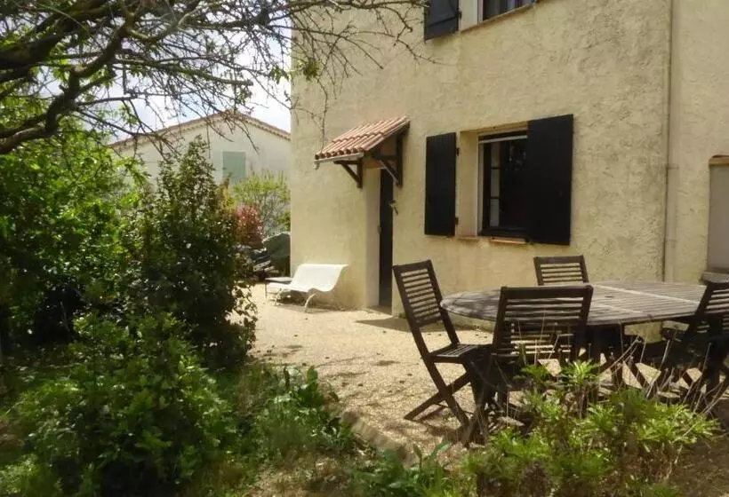 Aamiaismajoitus (B&B) Les Pucines T2 Bas De Villa