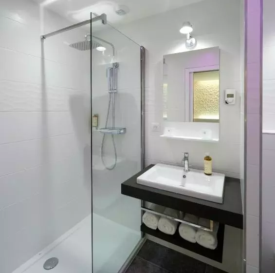 Les Maisons Du Pont   Charme & Caractère