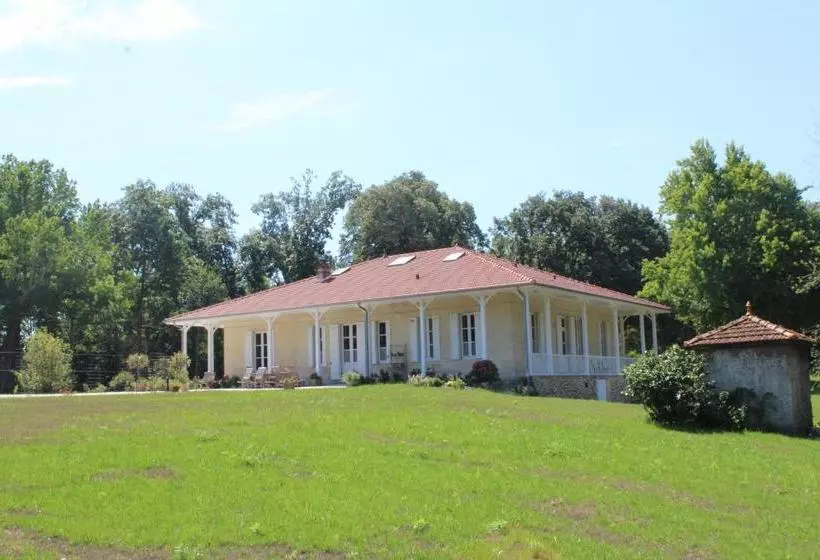 Majatalo Parenthese Cestas