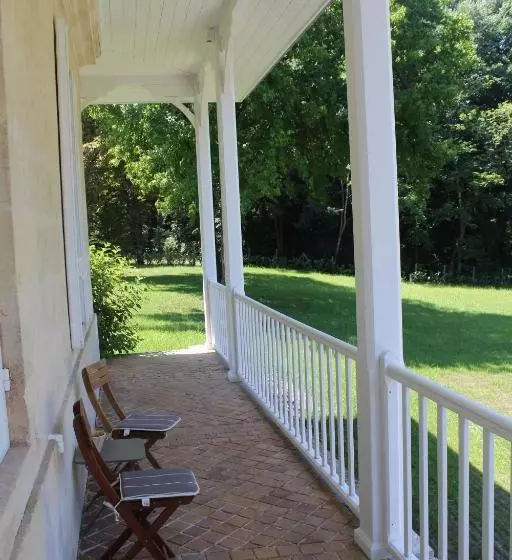 Majatalo Parenthese Cestas