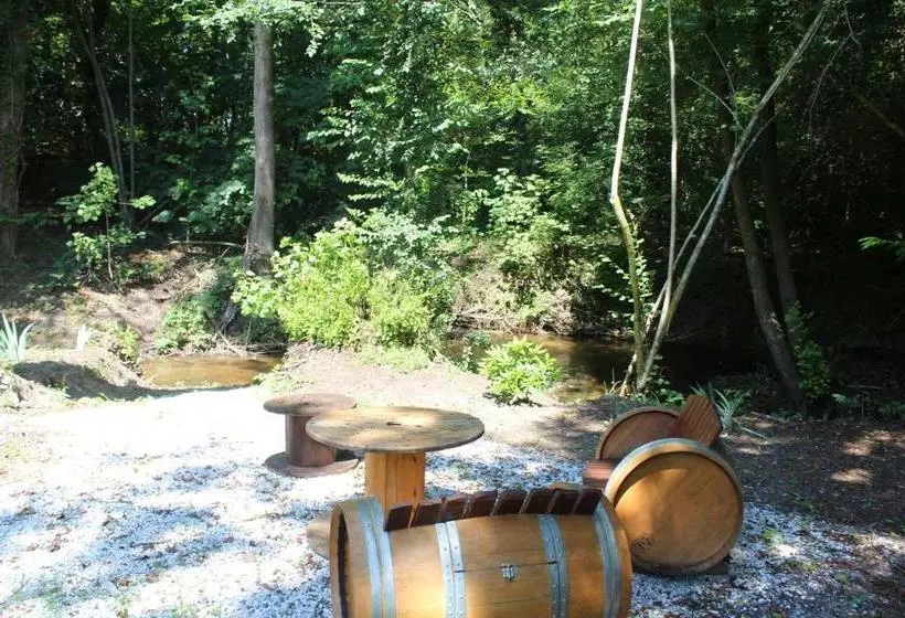 Majatalo Parenthese Cestas