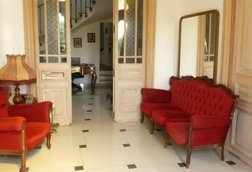 Majatalo Chateau La Bouriette