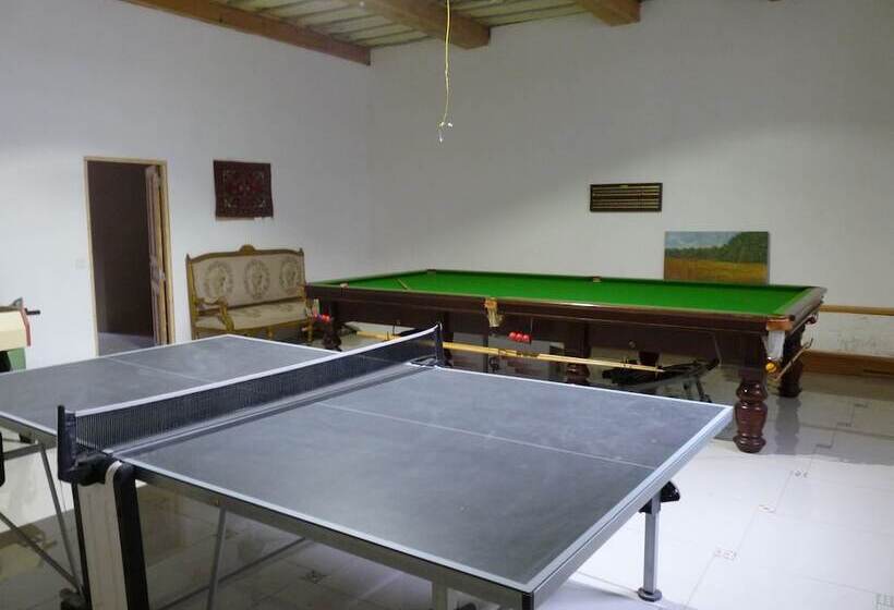 بنسيون Chateau La Bouriette