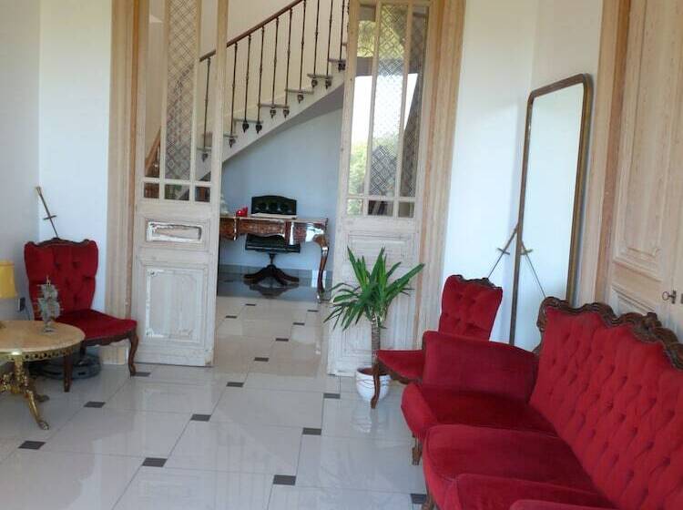 بنسيون Chateau La Bouriette