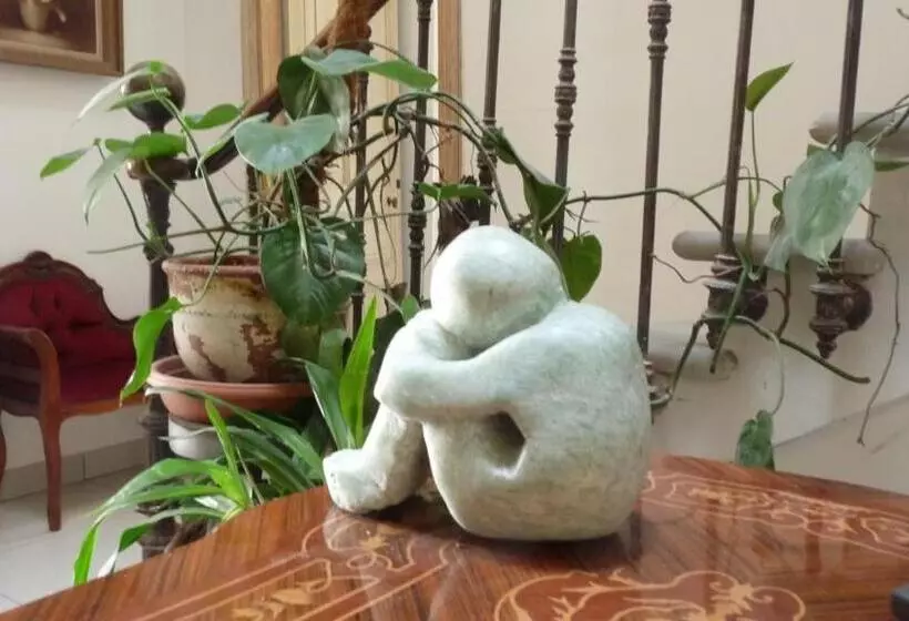 Majatalo Chateau La Bouriette