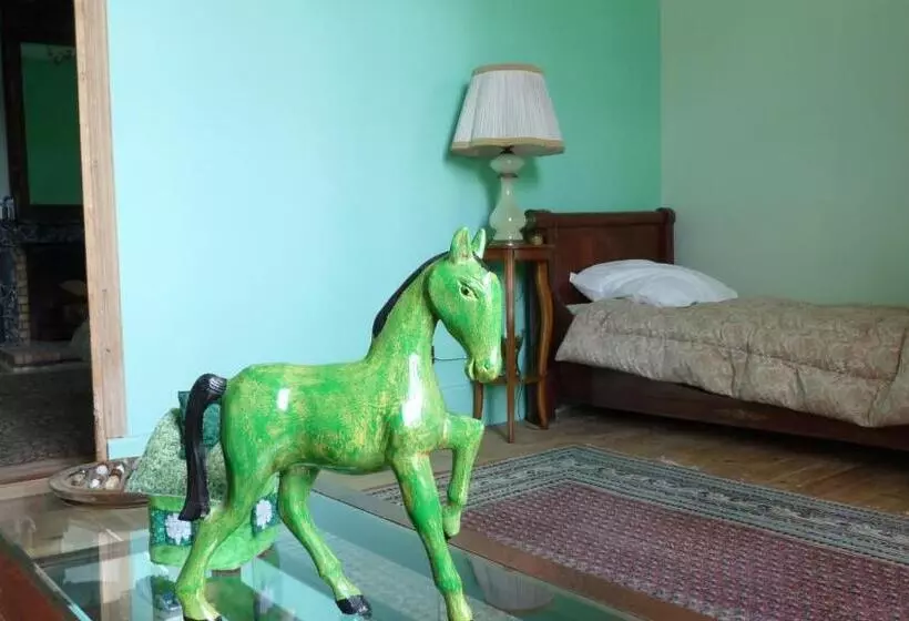 Majatalo Chateau La Bouriette