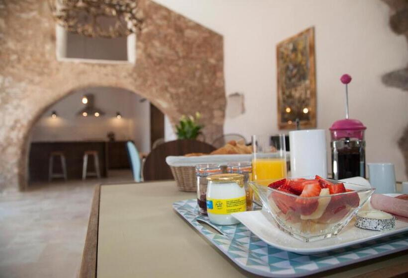 פנסיון Chateau Olmet