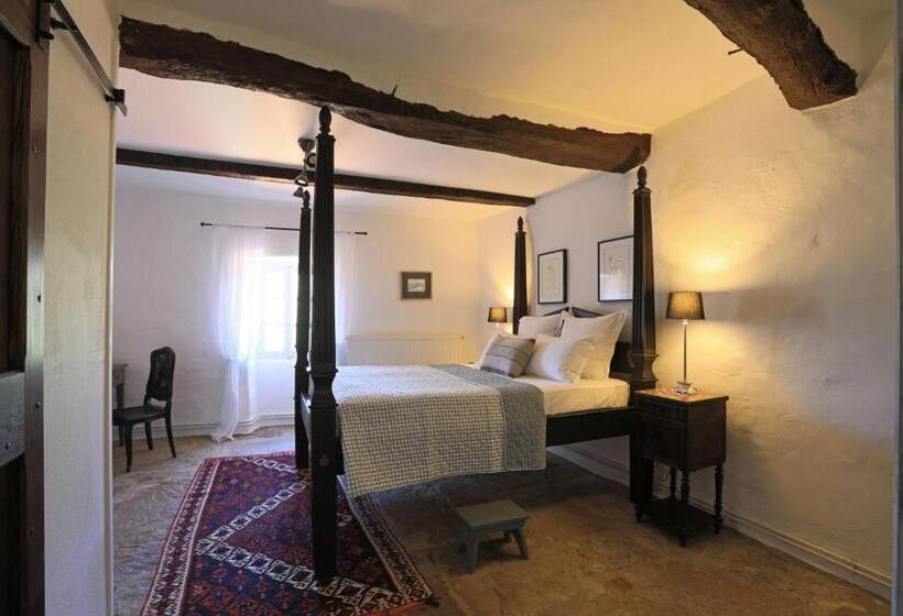 פנסיון Chateau Olmet