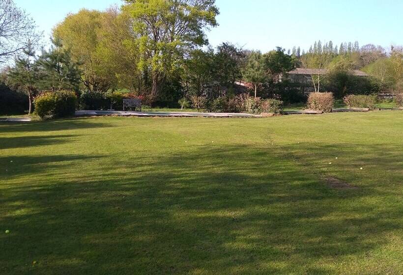 Pensionat Domaine Du Lieu Des Brocs Country Club