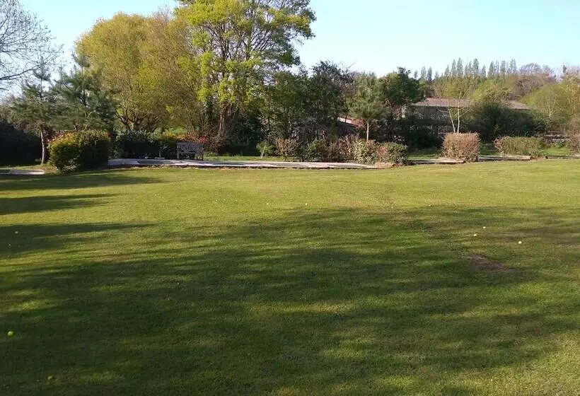 ペンション Domaine Du Lieu Des Brocs   Country Club