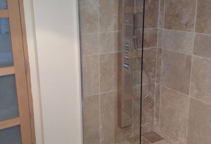 Pensionat Domaine Du Lieu Des Brocs Country Club