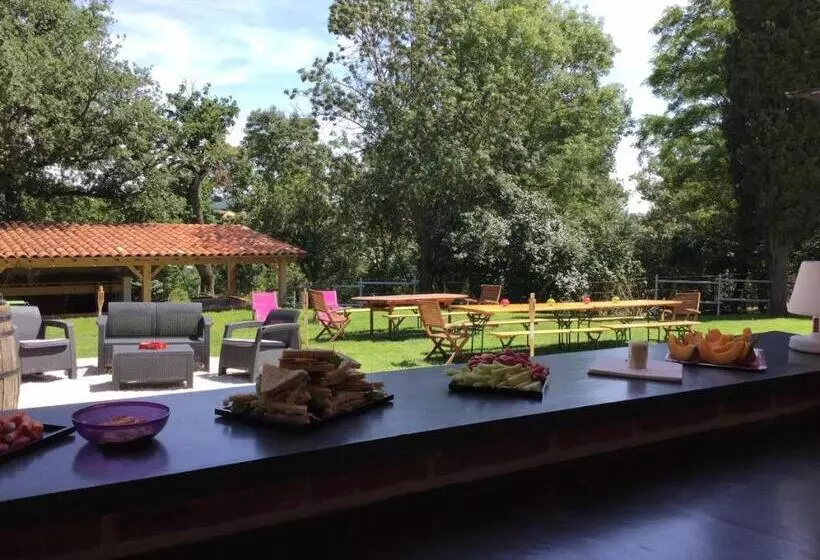 Majatalo Guesthouse Le Pujol