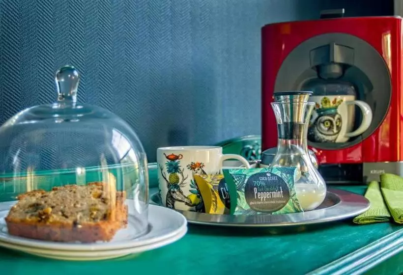 تختخواب و صبحانه Eithinog Hall