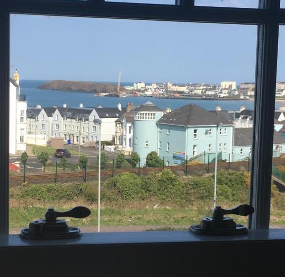 مبيت وإفطار The Carrick