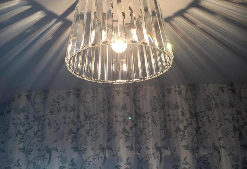 مبيت وإفطار The Carrick