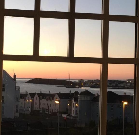 مبيت وإفطار The Carrick