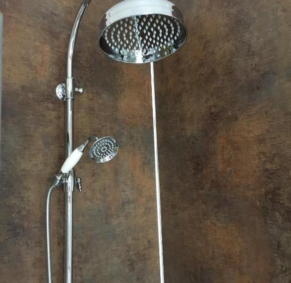 مبيت وإفطار The Carrick