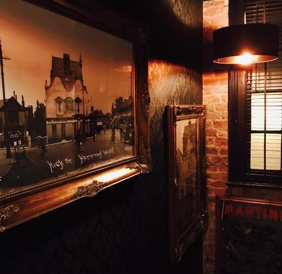 فندق The Foresters Arms