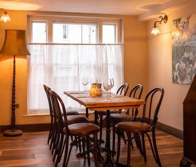 فندق The Foresters Arms