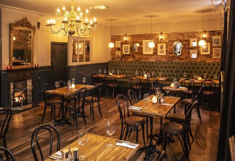 فندق The Foresters Arms