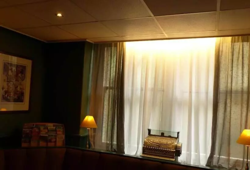 ホテル The Waverley