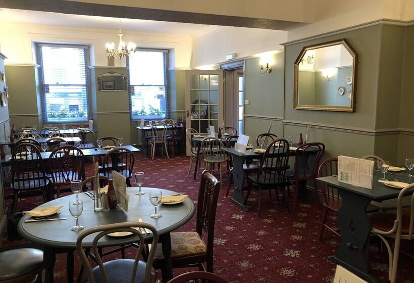 בית מלון כפרי The Waverley