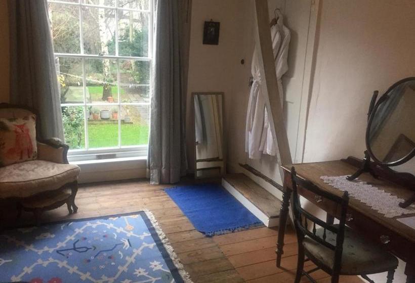 ペンション Baye House