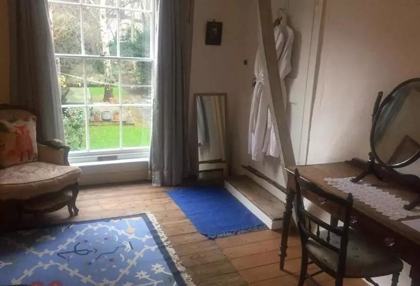 پانسیون Baye House