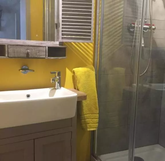 پانسیون Baye House