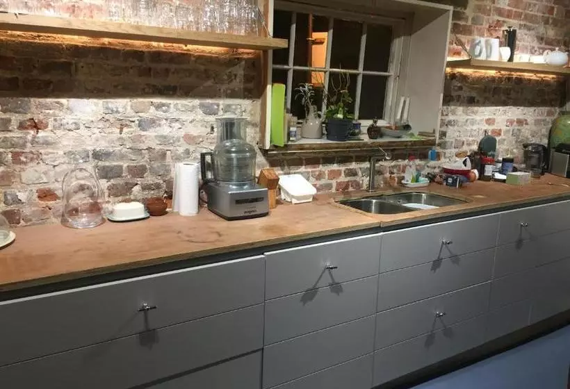 پانسیون Baye House