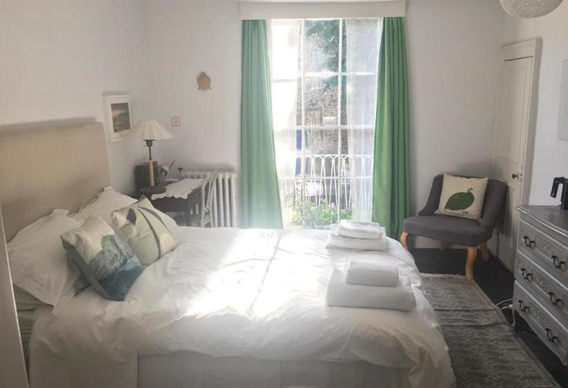 ペンション Baye House