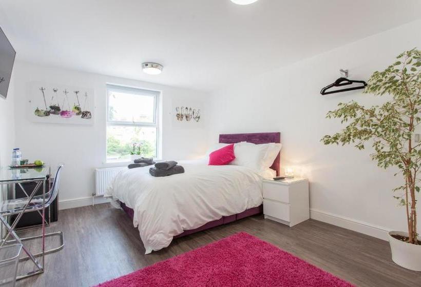 פנסיון The Orlando