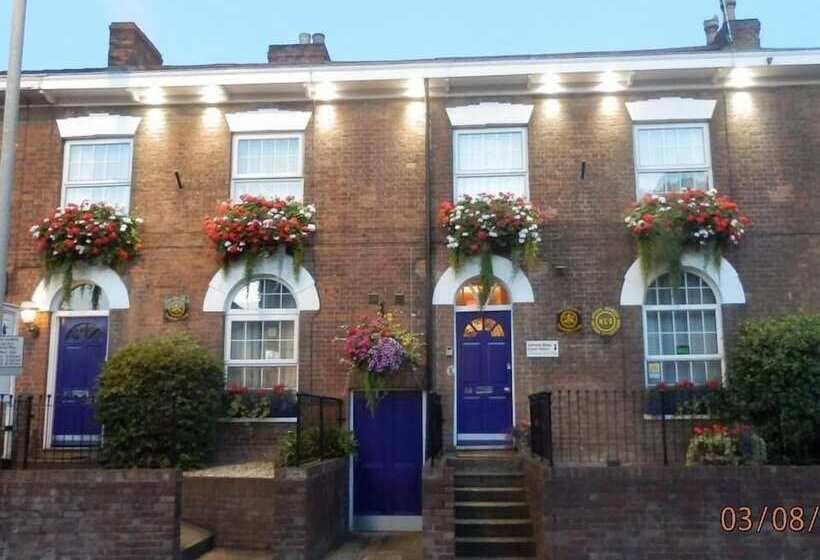 بنسيون Admiral Blake Guest House