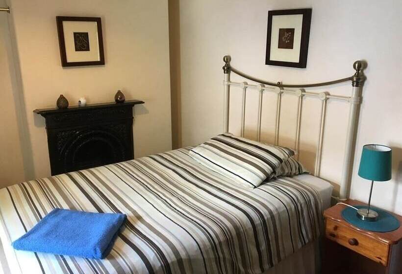 بنسيون Admiral Blake Guest House