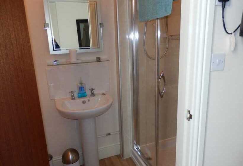 بنسيون Admiral Blake Guest House