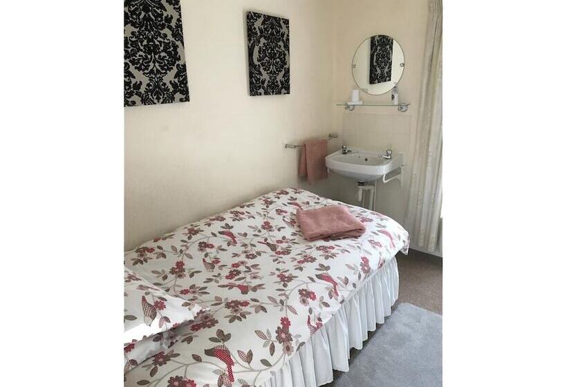 بنسيون Admiral Blake Guest House