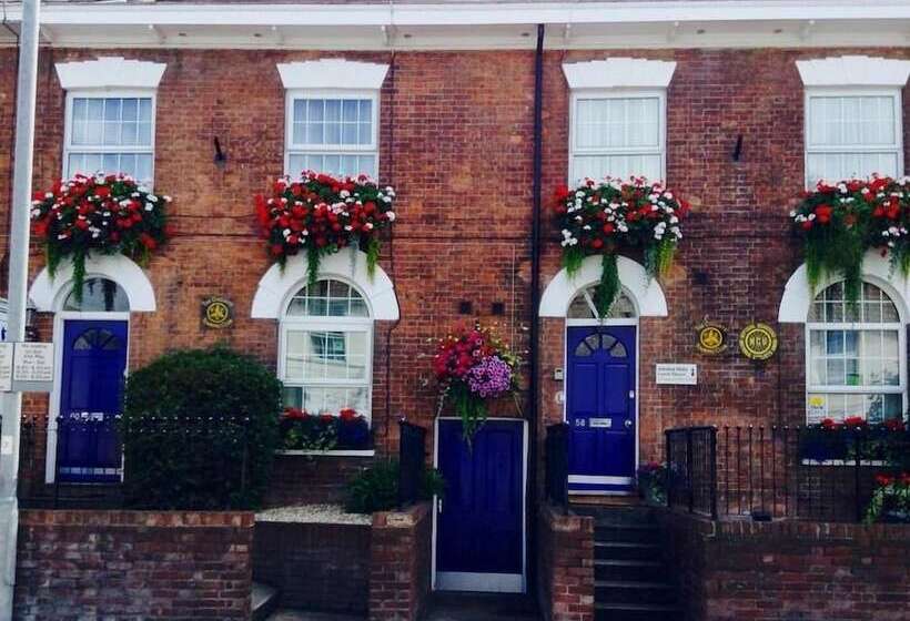 بنسيون Admiral Blake Guest House