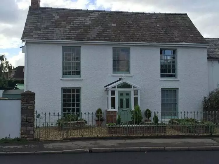 Majatalo Deridown Guest House