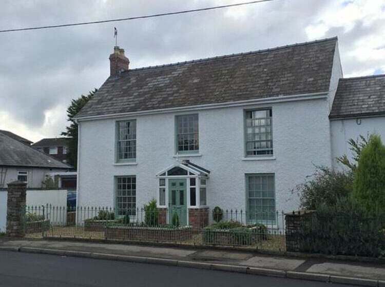 بنسيون Deridown Guest House