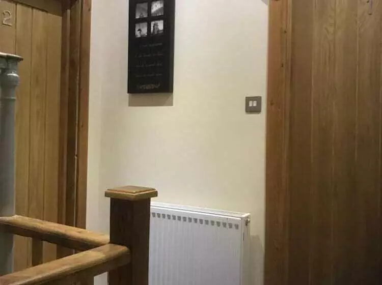 Majatalo Deridown Guest House