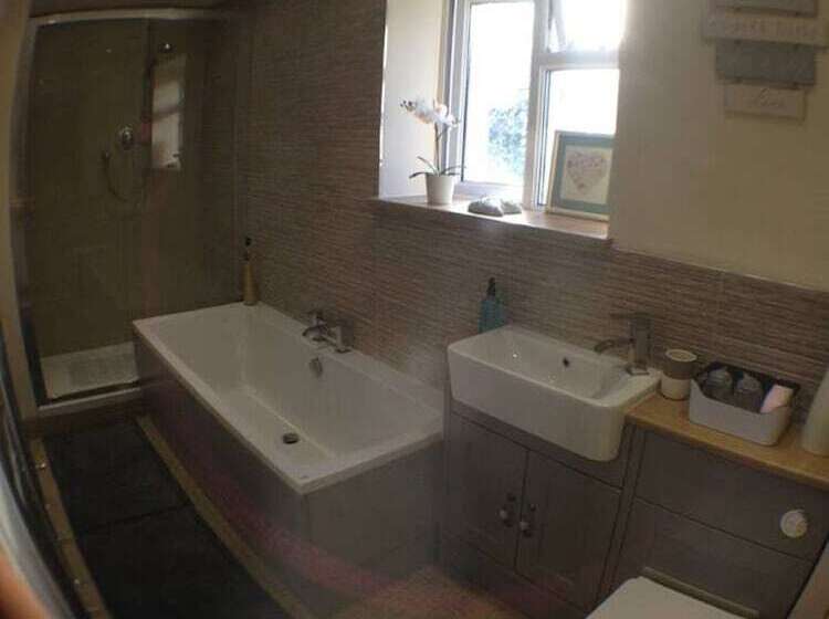 بنسيون Deridown Guest House