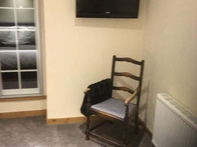 بنسيون Deridown Guest House