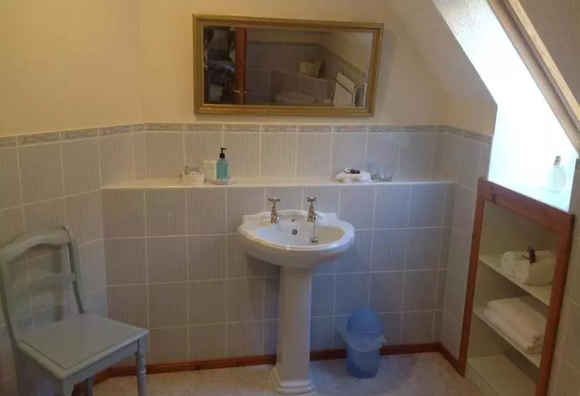 Majatalo Lochview Guesthouse