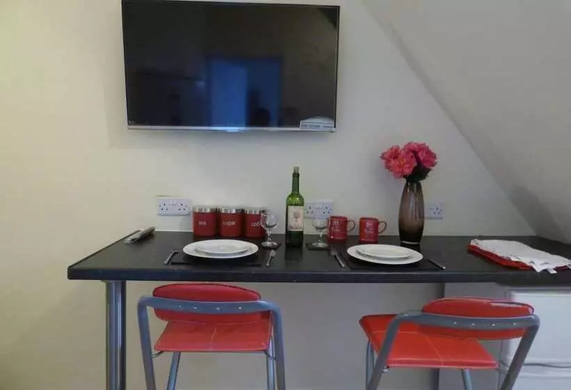 Majatalo Shirebrook House