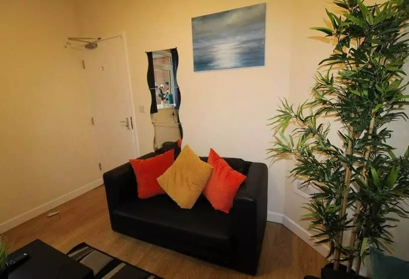 Majatalo Shirebrook House