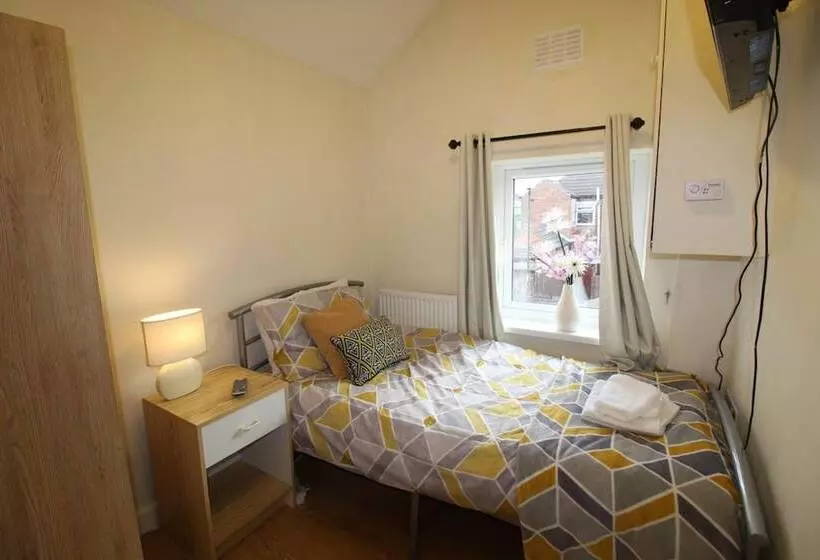 Majatalo Shirebrook House