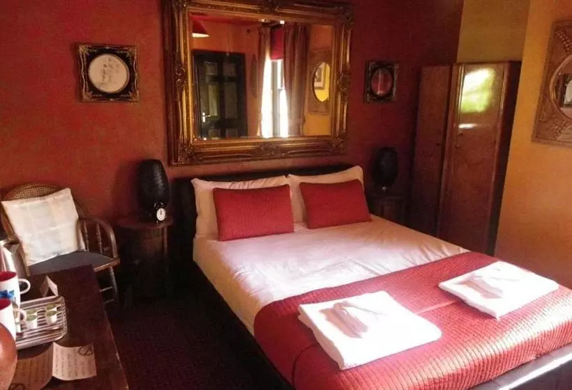 Retkeilymaja Fifteens Of Swinley