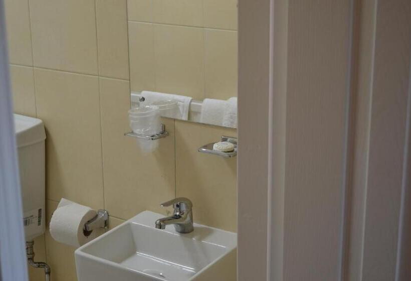 Albergue Oak Tree Inn